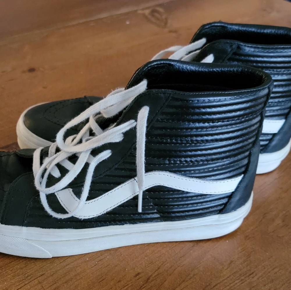 BLACK LEATHER VANS HIGHTOPS MEN'S US8.5